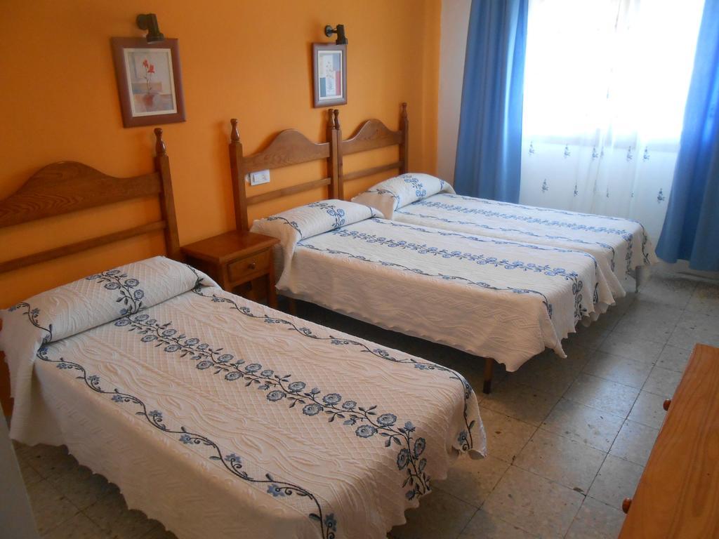 Hostal Avenida Arenas de San Pedro Zimmer foto